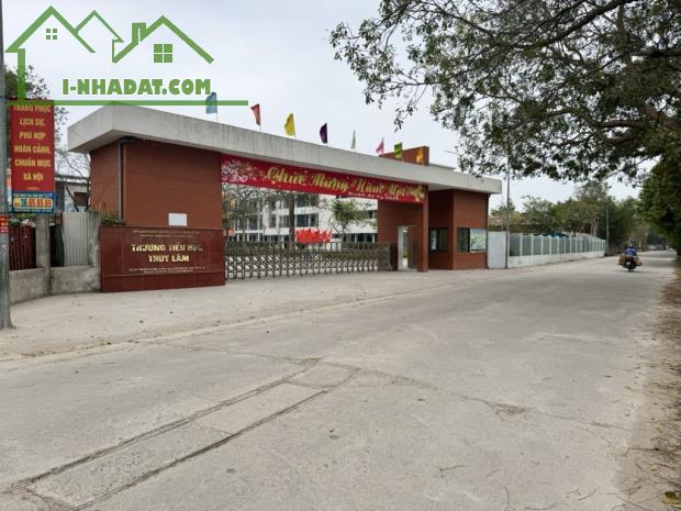 Bìa làng Hương Trầm  Thuỵ Lâm Đông Anh ô tô tải tránh DT 150 M GIÁ 12,85 TỶ