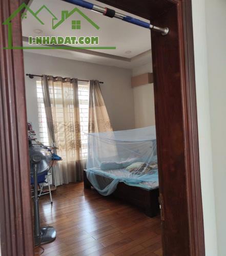 Bán nhà MT ngộp, xe hơi đỗ cửa ĐS 38, Hiệp Bình Chánh, Thủ Đức, 151m2, 3 tầng - 3