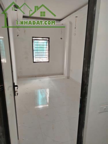 HIẾM BÁN NHÀ 3 TẦNG MỚI XÂY TẠI PHAN ĐÌNH PHÙNG, MỸ HÀO, HƯNG YÊN - 2
