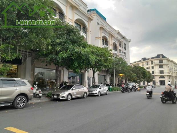 [SIÊU VIP] Mặt Tiền Kinh Doanh Đỉnh Nhất Vạn Phúc, Góc 2 MT, Thang Máy, Điện Mặt Trời - - 3