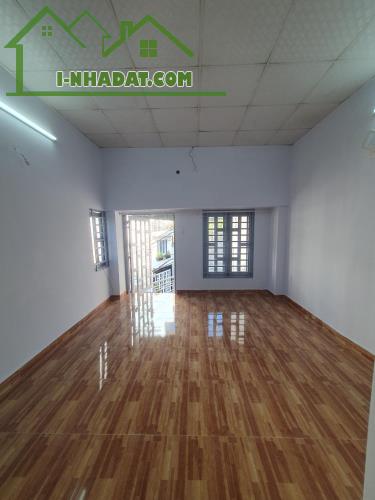 MẶT TIỀN Đường nhựa 6m, 3 Tầng (4m x 9m), giá chỉ 4.39 tỷ - 2