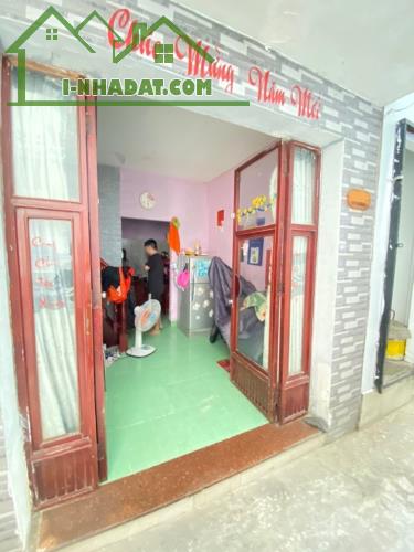 Bán nhà Lũy Bán Bích, Tân Phú, sát Đầm Sen, 2 tầng, chỉ hơn 1 tỷ - 1