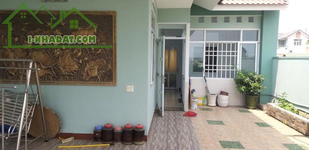 Bán nhà KDC Phúc Hải, Tân Phong, Biên Hòa: 8,1 x 21, giá 9,8 tỷ