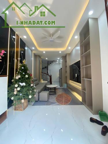 Cho thuê nhà Lô góc + mới ngõ 143 Nguyễn Chính 5 tầng x 33m2, 4 ngủ, 15 Triệu (có thương - 2
