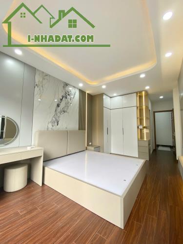 Cho thuê nhà Lô góc + mới ngõ 143 Nguyễn Chính 5 tầng x 33m2, 4 ngủ, 15 Triệu (có thương - 3