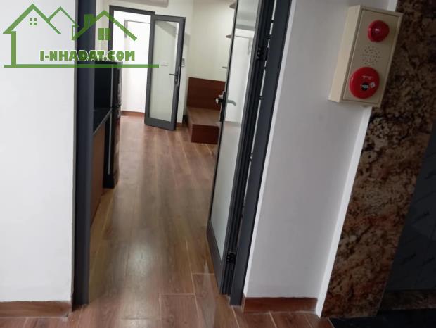 Chính chủ cho thuê phòng khép kín 25 m2 đầy đủ tiện nghi.