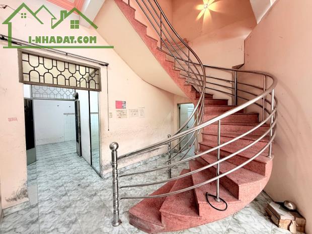 Bán nhà HXH quay đầu Xô Viết Nghệ Tĩnh, P24, Bình Thạnh, 90m2, 3 tầng, ngang 6,4m