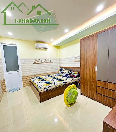 GIẢM 1 TỶ BÁN NHỈNH 7 TỶ - NHÀ PHÚ NHUẬN GẦN TRƯỜNG SA - 1 SẸC THÔNG - 50M2 3 TẤM 4PN