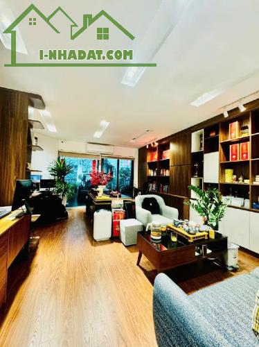 PHIÊN BẢN DUY NHẤT – NGÔI NHÀ MANG LỜI NGUYỀN GIÀU CÓ Sát phố Nguyễn Như Đổ – cách ô tô