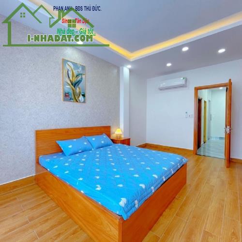 [ Bán Gấp ] Nhà Phố Lê Văn Thịnh, Q2 _ Hẻm Xe Hơi _ Nở Hậu Phát Lộc _ 3 Tầng Đẹp Như Mơ.
