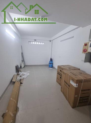CCMN - 5 TẦNG XÂY MỚI - HỘ KHẨU HAI BÀ - 8 PHÒNG KHÉP KIN - 5