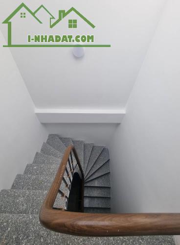 CCMN - 5 TẦNG XÂY MỚI - HỘ KHẨU HAI BÀ - 8 PHÒNG KHÉP KIN - 2