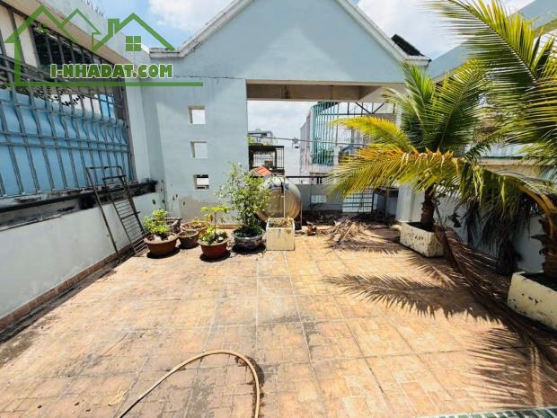 NGAY ETOWN P.13 Q.TÂN BÌNH-4 TẦNG-5.5Mx16M-SÁT MẶT TIỀN CỘNG HÒA - 5