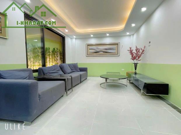 Cho thuê nhà Phố Lê Duẩn, Khâm Thiên 3 tầng x 50m2 thông sàn làm văn phòng 15 Triệu