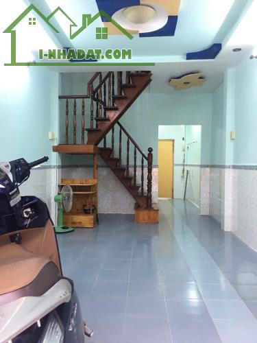 Bán Nhà Võ Văn Kiệt, Quận 1, Thích hợp cho đôi vợ chồng ra riêng, giá 4.7 tỷ.