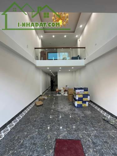 BÁN NHÀ :PHAN ĐÌNH GIÓT - THANH XUÂN.     +DT:69M2 X 7T X 4.1M.MT.