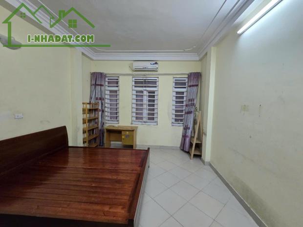 NHÀ PHỐ HOA BẰNG- NGÕ THÔNG,OTO, KINH DOANH- 64M, MT 5M- 8,x Tỷ - 1