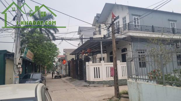 84m phú nghĩa cách quốc lộ 6 chỉ 300m ô tô đỗ cửa giá chỉ 3,4tỷ