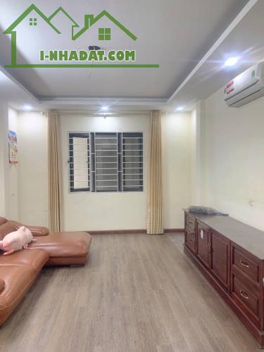 NHÀ ĐẸP LONG LANH-NỘI THẤT ĐẦY ĐỦ, NGÕ THÔNG TỨ TUNG, GẦN CHỢ, GẦN TRƯỜNG-DT 35M*5 TẦNG - 1