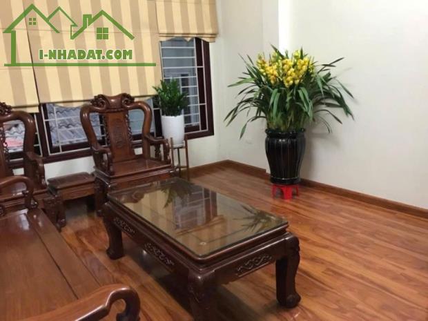 Nhà Phan Văn Trường, Cầu Giấy. 40mx5’ MT 3.8; Giá 15.8 tỷ  PHÂN LÔ Ô TÔ ĐỖ CỬA - NGÕ THÔNG - 5