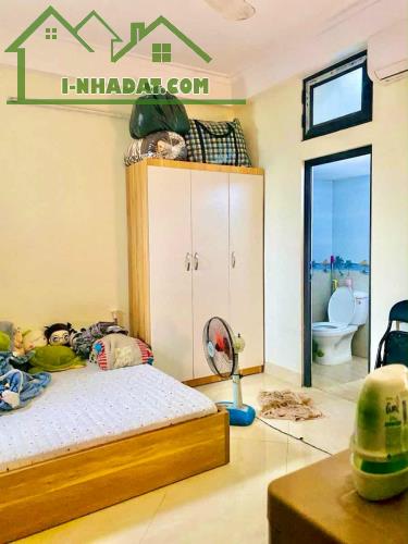 Bán toà CCMN ngõ 83 Tân Triều. Thanh Trì DT 104m x 9T. MT 4.5m . Giá 21 Tỷ