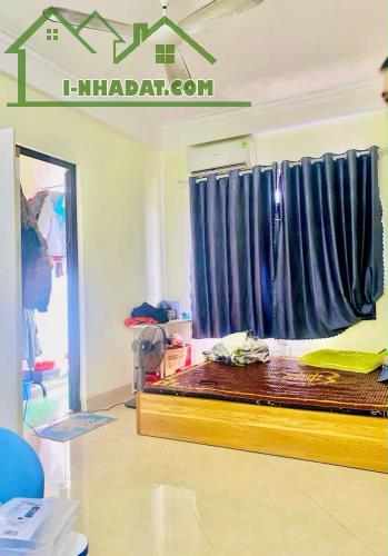 Bán toà CCMN ngõ 83 Tân Triều. Thanh Trì DT 104m x 9T. MT 4.5m . Giá 21 Tỷ - 2