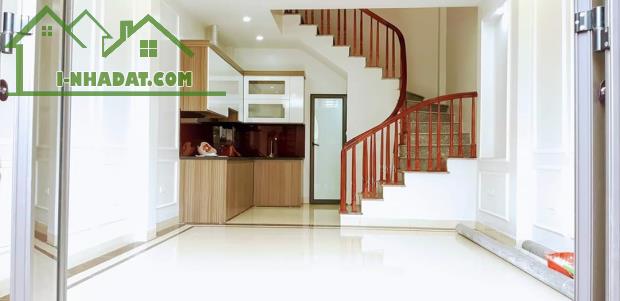 CC BÁN NHÀ MIÊU NHA TÂY MỖ NAM TỪ LIÊM 33M2 5 TẦNG Ô TÔ ĐỖ CỬA Ô TÔ TRÁNH CHỈ 30M - 2
