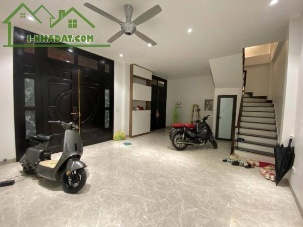 MẶT NGÕ BẠCH MAI - 50M RA PHỐ - NGÕ 3 GÁC TRÁNH - MẶT TIỀN 7.4M - GIÁ 9 TỶ