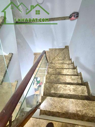 NHỈNH 6 TỶ NHÀ HẺM XE HƠI TÂN BÌNH - LÝ THƯỜNG KIỆT - DT 4*11M - ĐÚC MỚI 2 LẦU HIỆN ĐẠI - 2