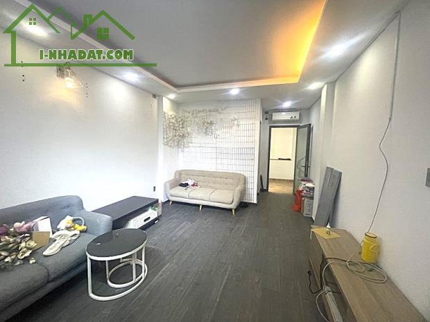 NHỈNH 6 TỶ NHÀ HẺM XE HƠI TÂN BÌNH - LÝ THƯỜNG KIỆT - DT 4*11M - ĐÚC MỚI 2 LẦU HIỆN ĐẠI - 3