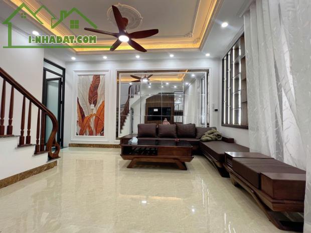 KINH DOANH - 6 TẦNG - NỘI THẤT LONG LANH - CẦU GIẤY - 34M2 - HƠN 8 TỶ
