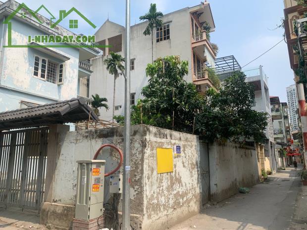 Bán Đất Hiếm 28 Xuân La - 353m2 x MT 25m - Lô góc - Ngõ thông oto tránh - 5 bước ra Phố - 1