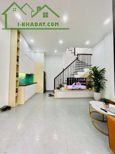 NHÀ MỚI ĐẸP Ở NGAY - GẦN ÔTÔ - 5TẦNG NGÕ THÔNG RỘNG, VĂN QUÁN, 6.95tỷ. - 1