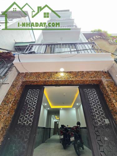Bán nhà phố Trần Duy Hưng, CCMN 7 tầng thang máy, kinh doanh dòng tiền, 65m giá 18.5 tỷ.