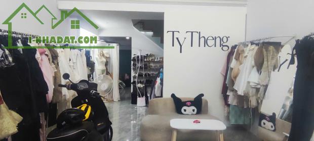 BÁN NHÀ 3 TẦNG – HẺM XE HƠI QUAY ĐẦU – GẦN CHỢ, TRƯỜNG, BỆNH VIỆN – CHỈ 48M² GIÁ TỐT!