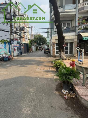 **Bán nhà 6 tầng MT phường 6 Tân Bình** mặt tiền Đất Thánh, 8x30, chỉ 37 tỷ - 4
