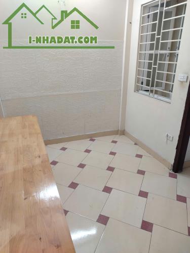 Cho thuê nhà ngõ 1 Bùi Xương Trạch, Thanh Xuân, 4 tầng x 35m2, 3 ngủ, 9 Triệu KD on, ở - 2