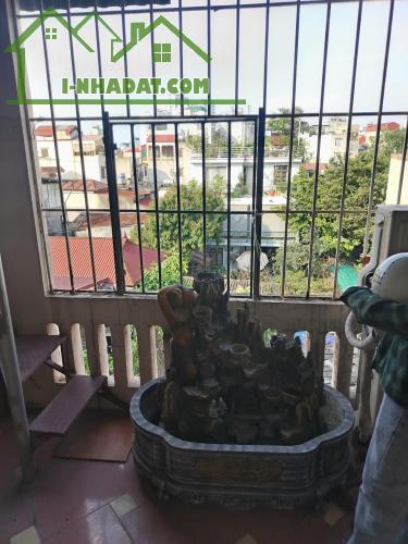 Cho thuê nhà ngõ 1 Bùi Xương Trạch, Thanh Xuân, 4 tầng x 35m2, 3 ngủ, 9 Triệu KD on, ở