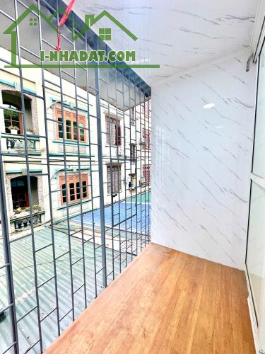 Bán nhà tập thể phố Hồng Mai, Hai Bà Trưng DTSD 70M, 3 ngủ, 2vs giá 2.75 tỷ, 25m ra ô tô - 4
