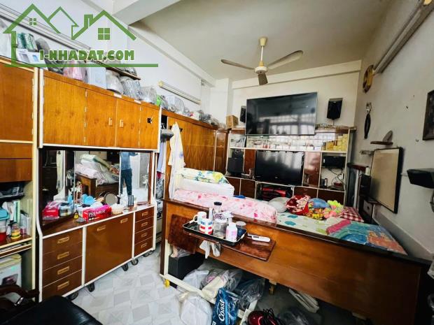 NHỈNH 7 TỶ NHÀ HẺM XE HƠI QUẬN 5 - SÁT MT AN DƯƠNG VƯƠNG - 6 TẤM - MỞ VP CTY ĐẸP - 2