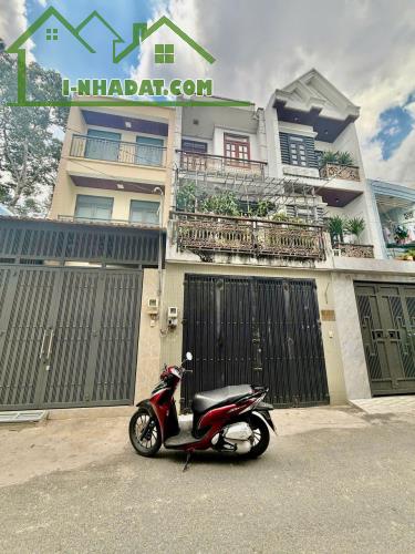 Nhà sang trọng đường 7m thông 1 trệt 2 lầu mái đúc btct nguyễn ảnh thủ TCH