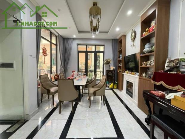 Bán nhà mặt phố Ấu Triệu, 80m2, 4 tầng, mặt tiền 3.2m, 78.5 tỷ, kinh doanh đỉnh
