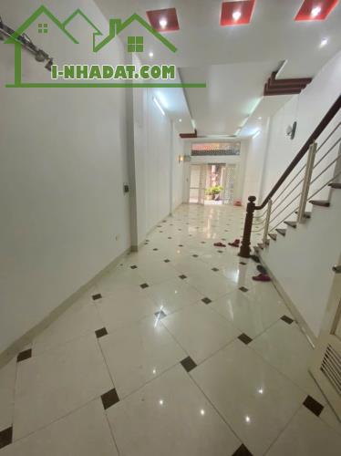 BÁN NHÀ NGUYỄN VĂN TRỖI – THANH XUÂN – DIỆN TÍCH KHỦNG 94M² – Ô TÔ VÀO NHÀ – NGÕ THÔNG – - 1