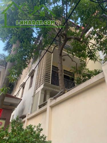 ĐỘI CẤN - BA ĐÌNH - LÔ GÓC 3 THOÁNG -  Ô TÔ TRÁNH - TRƯỚC NHÀ 10 OTO ĐỖ - 1