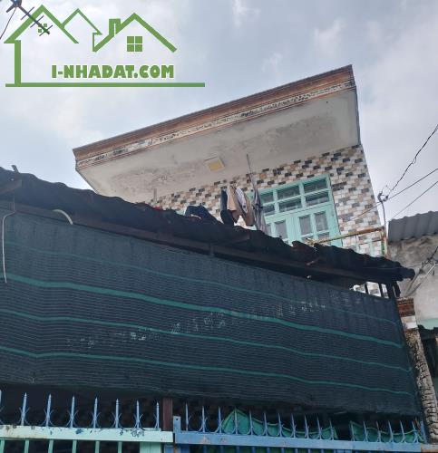 🔥Cần bán cho A/c đầu tư. Chỉ 4tỷ25. Gồm 3 phòng trọ+1 nhà trệt+gác. Đang có dòng tiền 9tr
