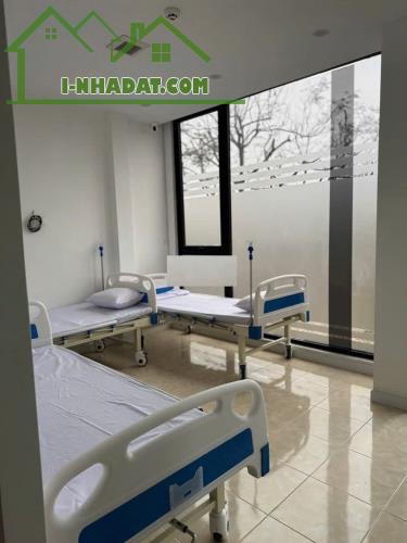 ❤️CHO THUÊ Nhà Mặt Phố Nguyễn Đình Hoàn, DT 50m, 5 tầng, MT 9.2m, THÔNG SÀN, KINH DOANH - 1