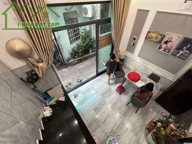 # Nhà Kiệt 2.5m gần Thái Thị Bôi, Ô tô đậu 20m, 32m2, gác đúc sạch đẹp, 2.3x tỷ - 2