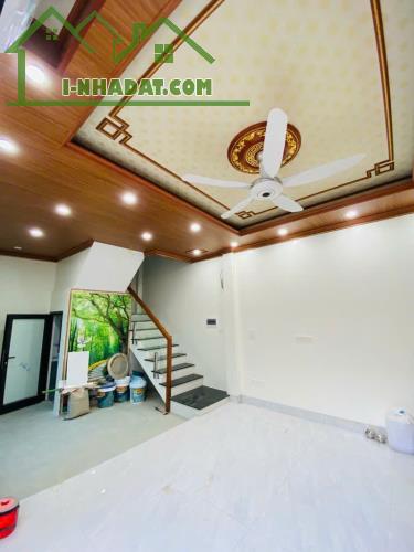 TRUNG TÂM VIỆT HƯNG - NHÀ DÂN XÂY - THOÁNG SÁNG - ĐI BỘ RA BIG C - 4