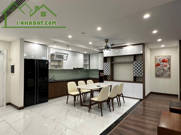 Chính chủ nhờ bán căn hộ chung cư cao cấp dự án 136 Hồ Tùng Mậu 145m2, 3PN, full nội thất - 1