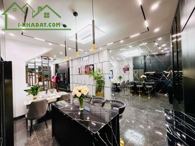 BÁN NHÀ MẶT PHỐ NGUYỄN LƯƠNG BẰNG - TÂY SƠN ĐỐNG ĐA - 90M2-5 - 32 TỶ